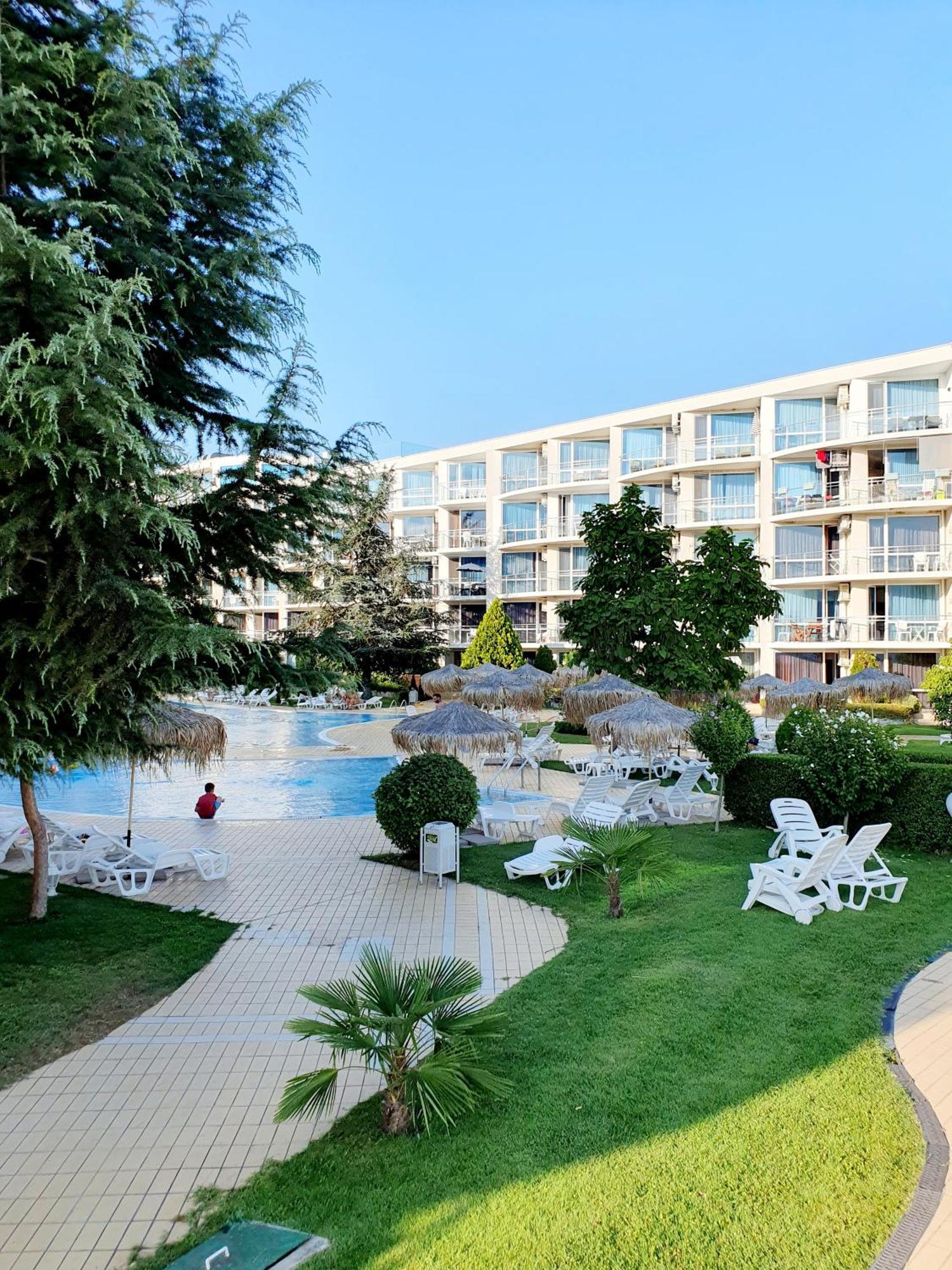 Elena'S Lux Aparthotel - Town & Sea View - Atlantis Spa Sarafovo Esterno foto