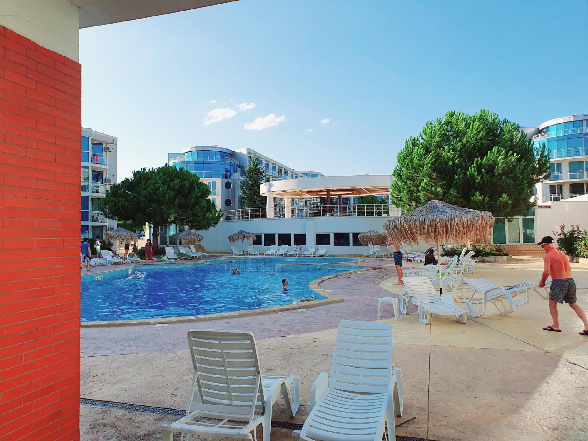 Elena'S Lux Aparthotel - Town & Sea View - Atlantis Spa Sarafovo Esterno foto