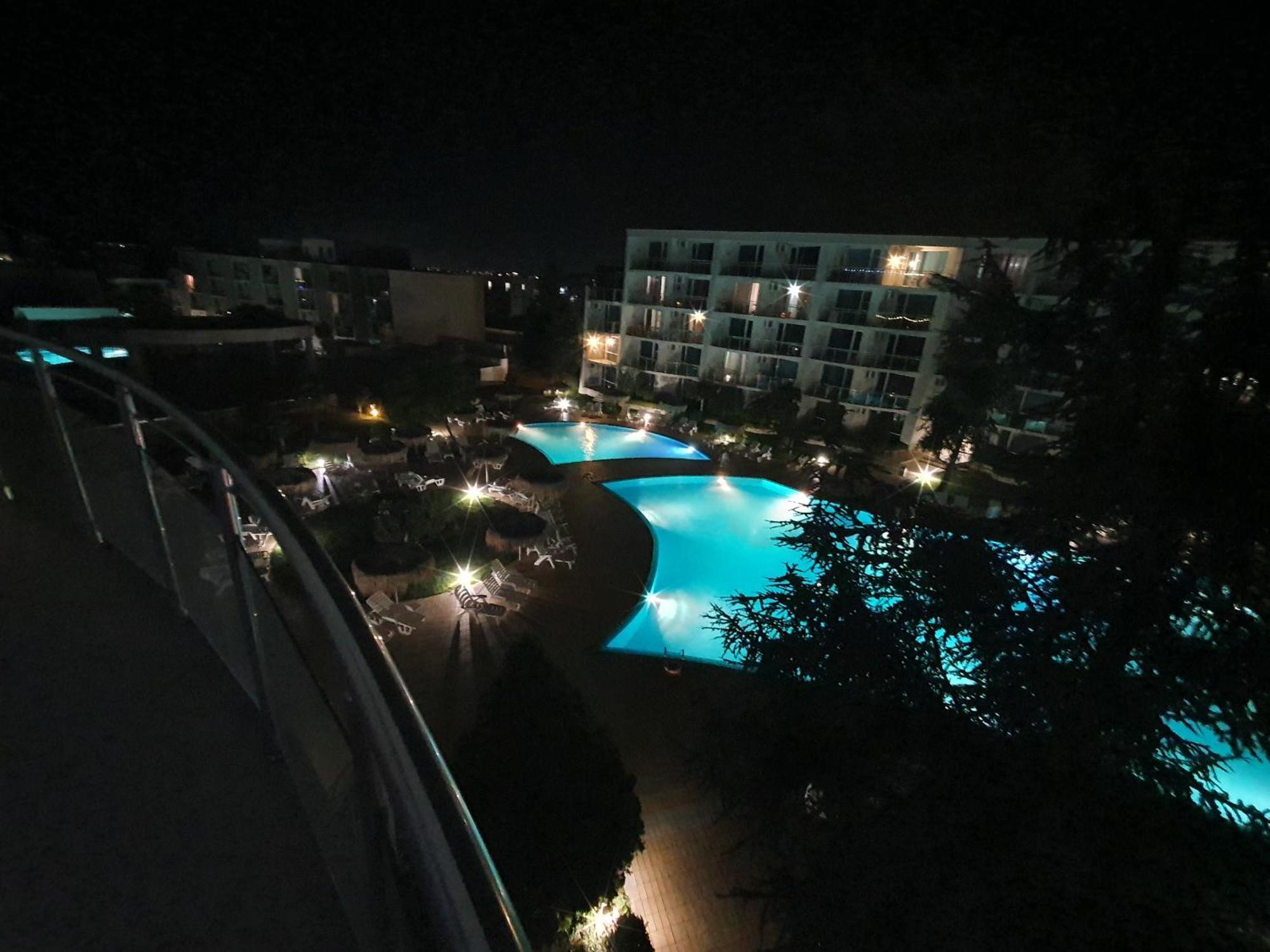Elena'S Lux Aparthotel - Town & Sea View - Atlantis Spa Sarafovo Esterno foto