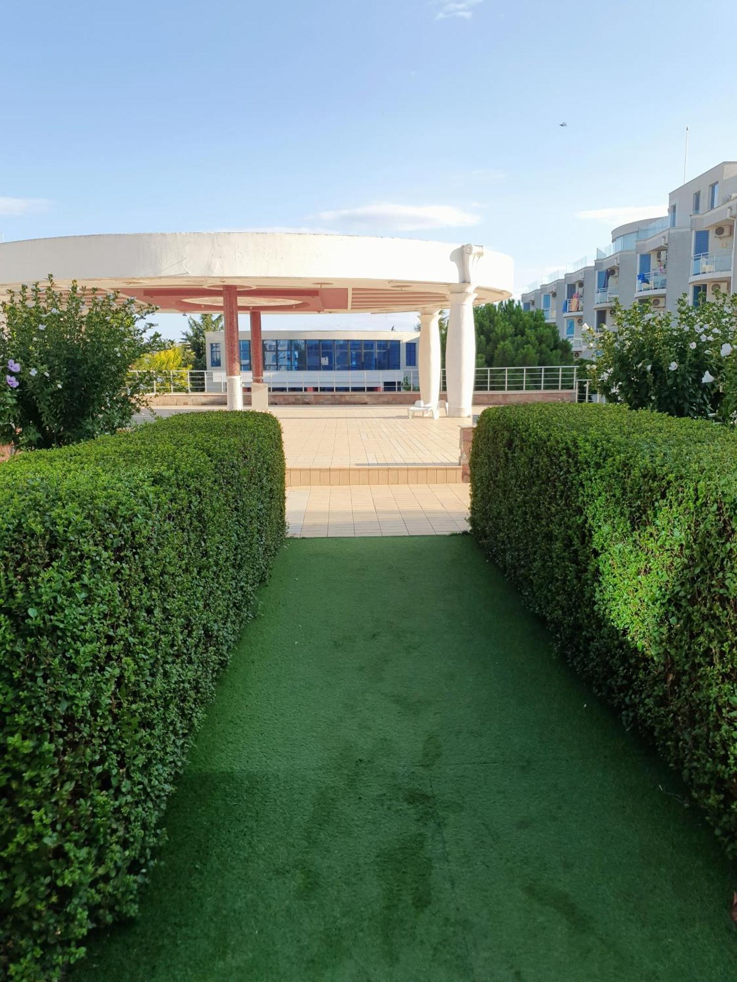 Elena'S Lux Aparthotel - Town & Sea View - Atlantis Spa Sarafovo Esterno foto