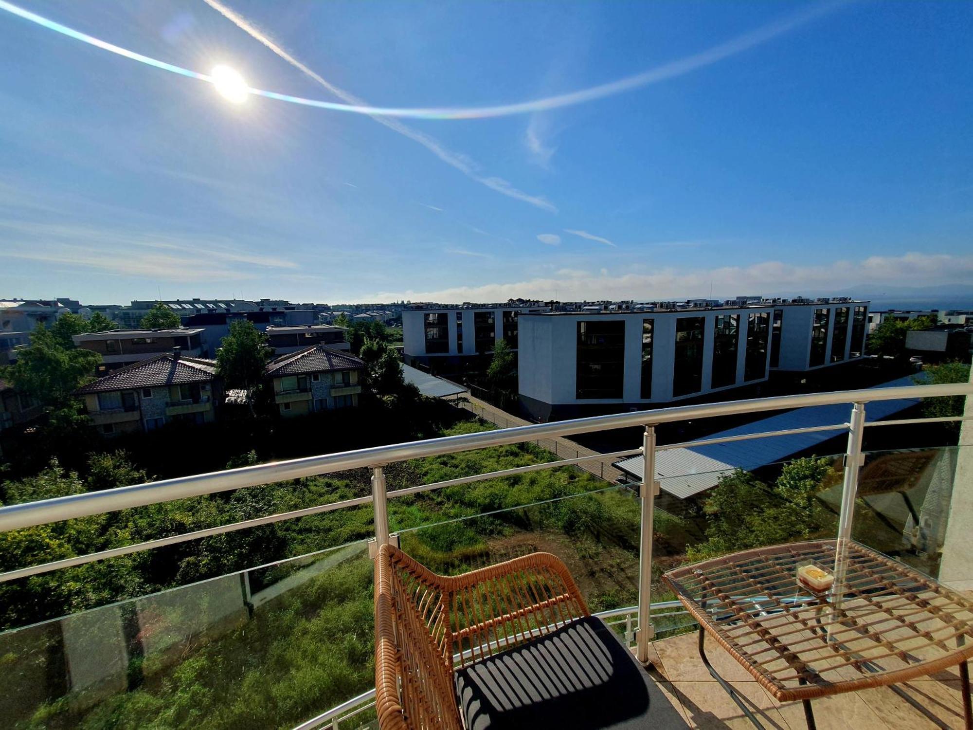 Elena'S Lux Aparthotel - Town & Sea View - Atlantis Spa Sarafovo Esterno foto